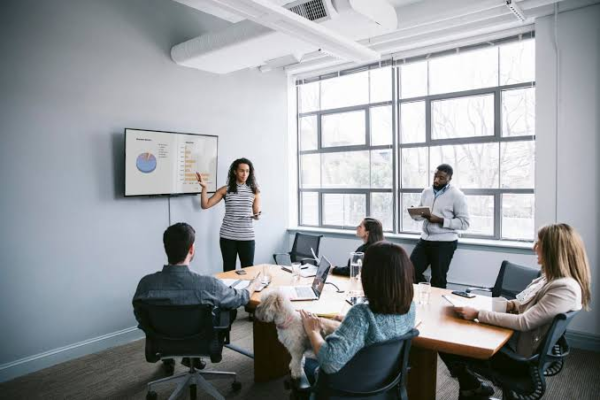 Unlocking Competitive Advantages Through Strategic Adaptability